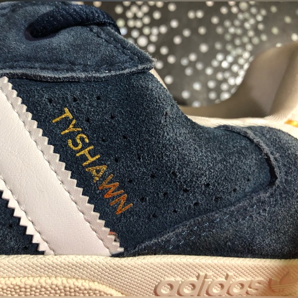 Men’s Blue suede Adidas SKATEBOARDING sneakers!!! - Picture 3 of 15